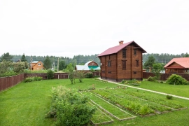 Коттедж 250 м² на участке 17 сот.