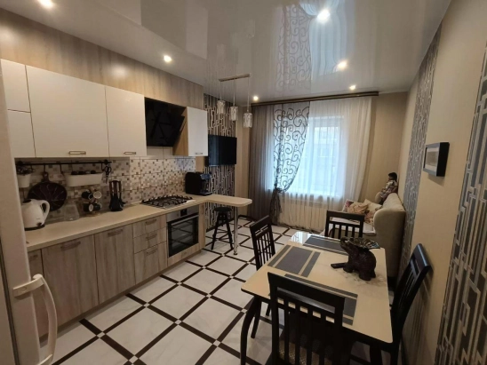 Продается уютная 2-комнатная квартира 70 кв.м. с ремонтом и парковкой в новом кирпичном доме