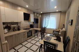 Продается уютная 2-комнатная квартира 70 кв.м. с ремонтом и парковкой в новом кирпичном доме