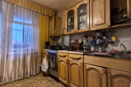 Продам 2к/к, пр. Революции, 44