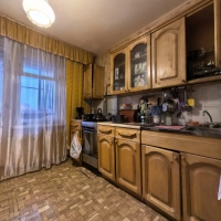 Продам 2к/к, пр. Революции, 44